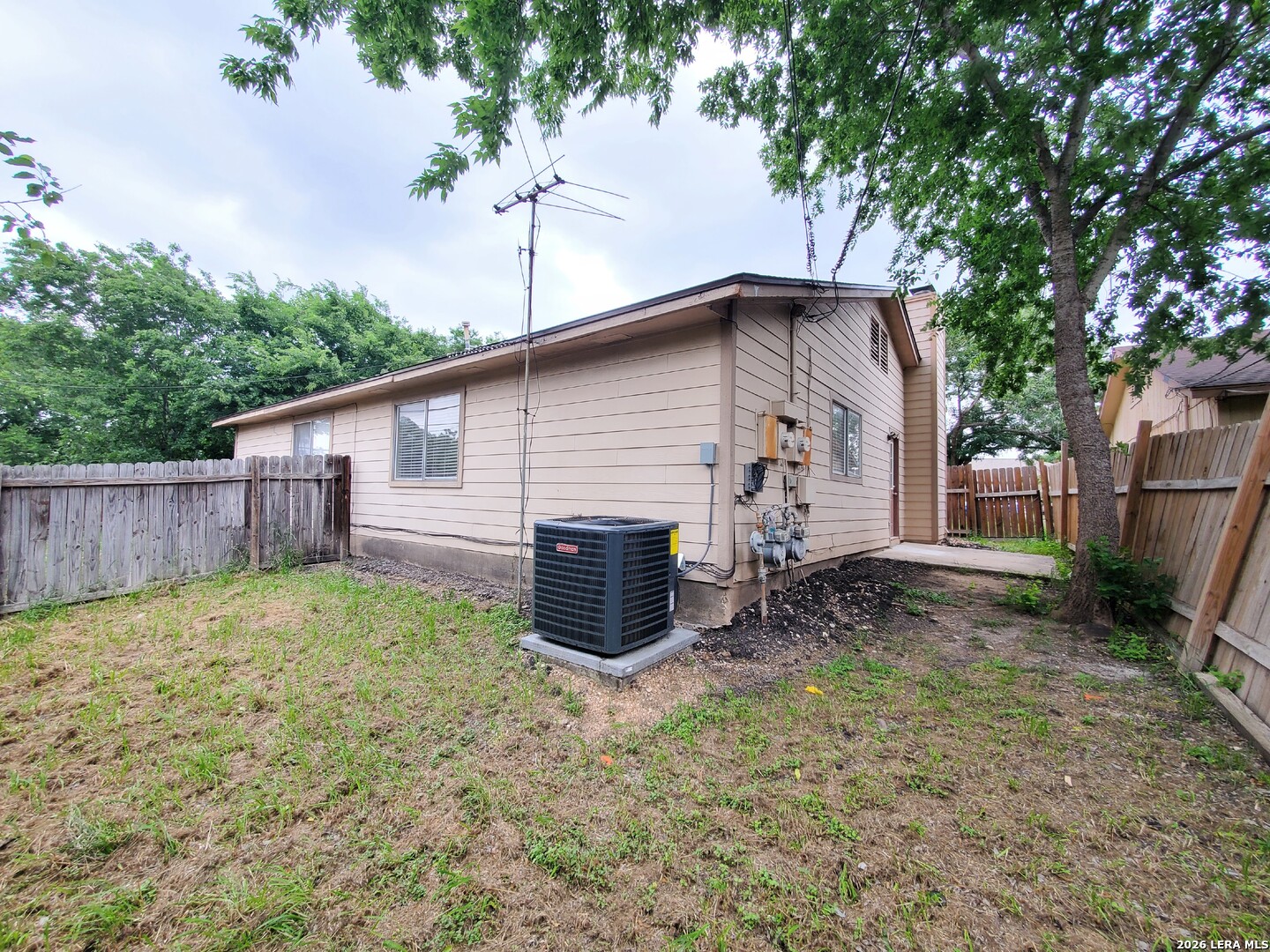 5717 Lochmoor San Antonio TX 78244