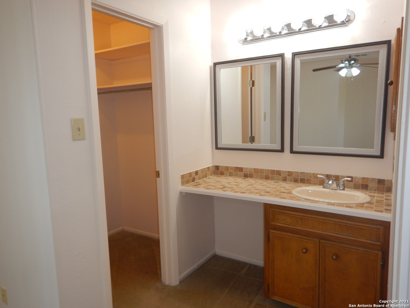 14304 Indian Woods San Antonio TX 78249