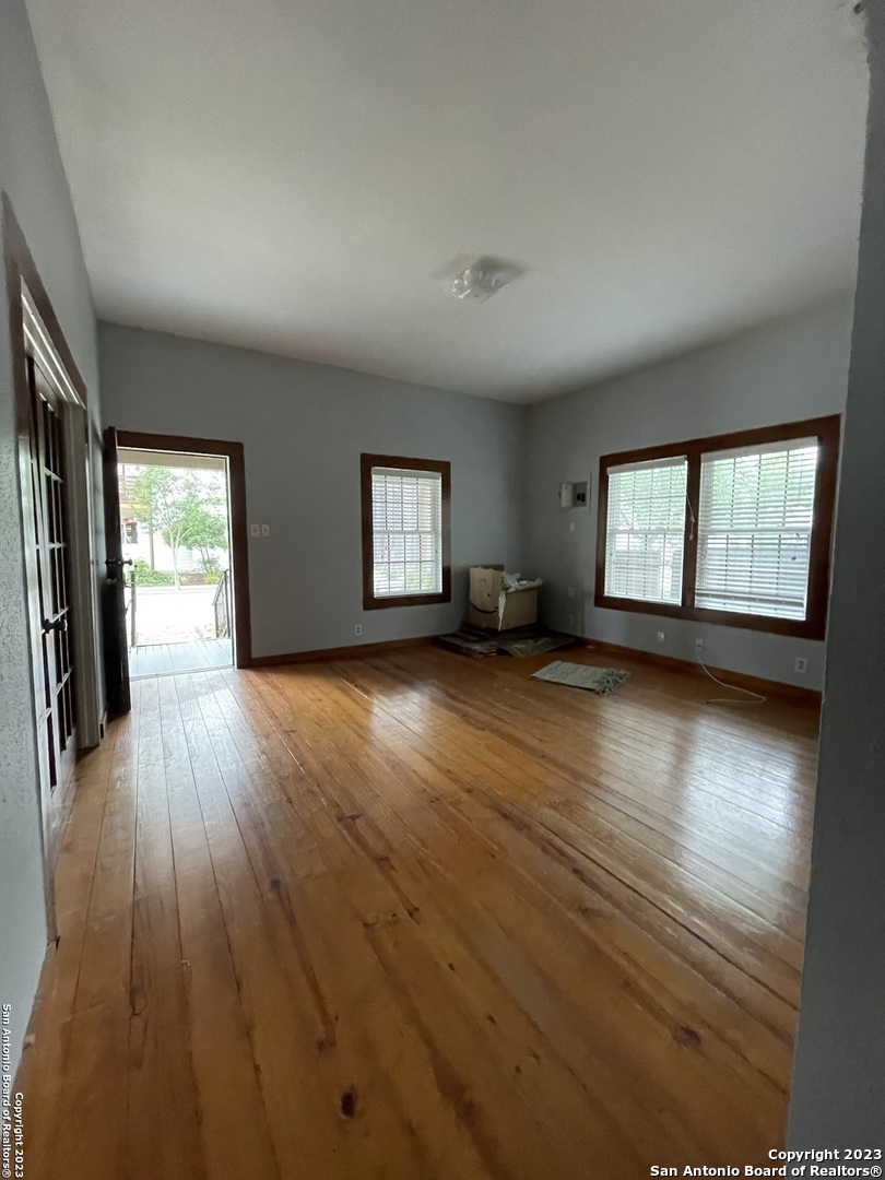 305 Barrera Street San Antonio TX 78210
