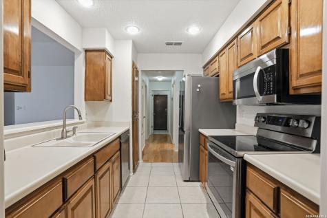 1826 Encino Rio San Antonio TX 78259