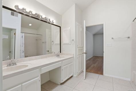 1826 Encino Rio San Antonio TX 78259