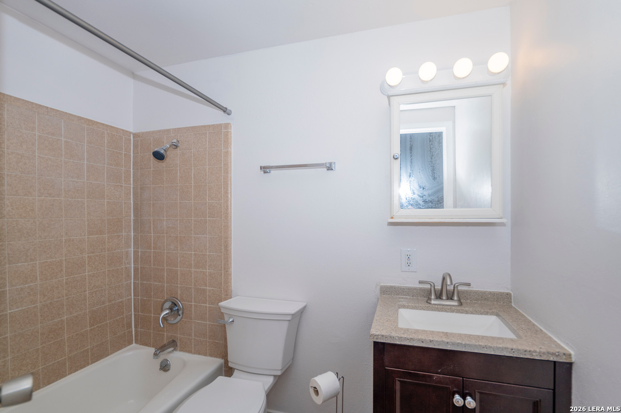 538 W Elsmere San Antonio TX 78212