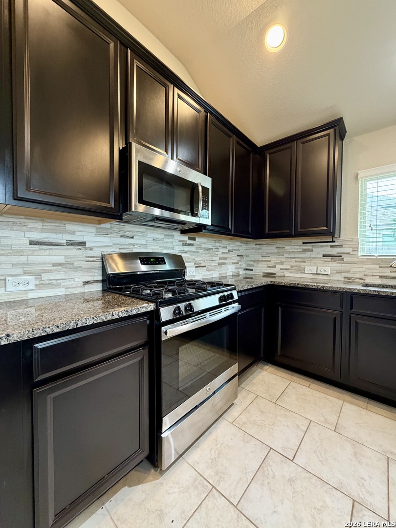 646 Ridge Lawn Drive New Braunfels TX 78130