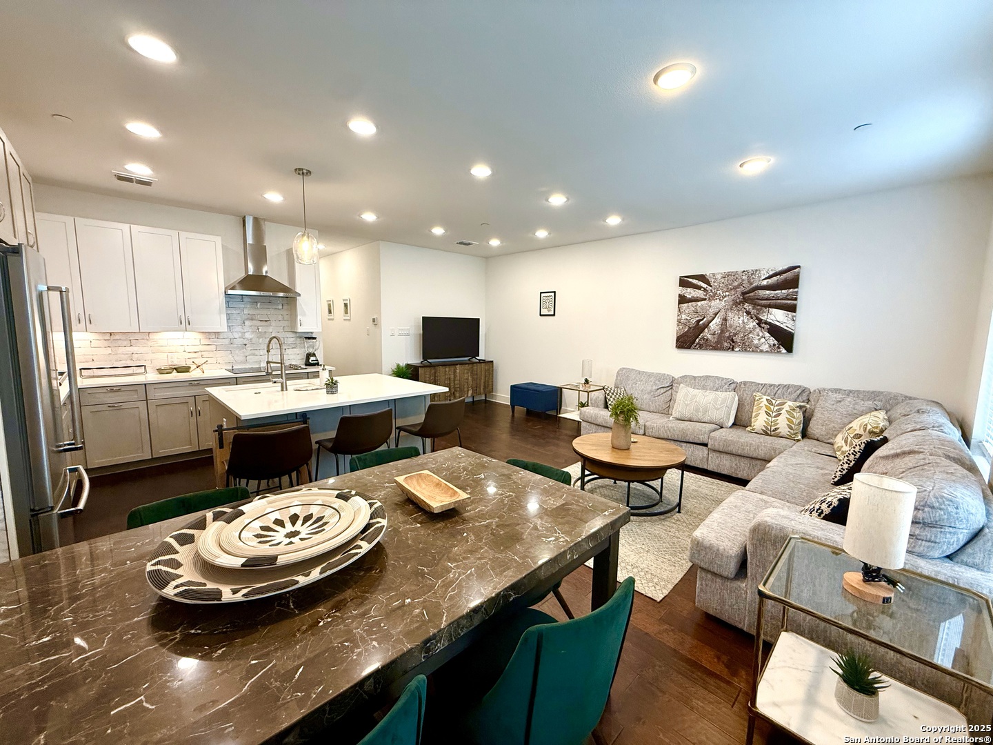 808 E Carson Street San Antonio TX 78208