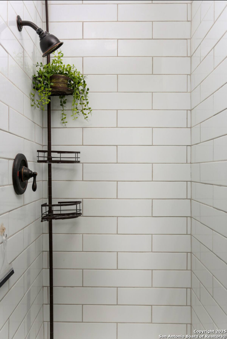 647 River Village San Antonio TX 78245