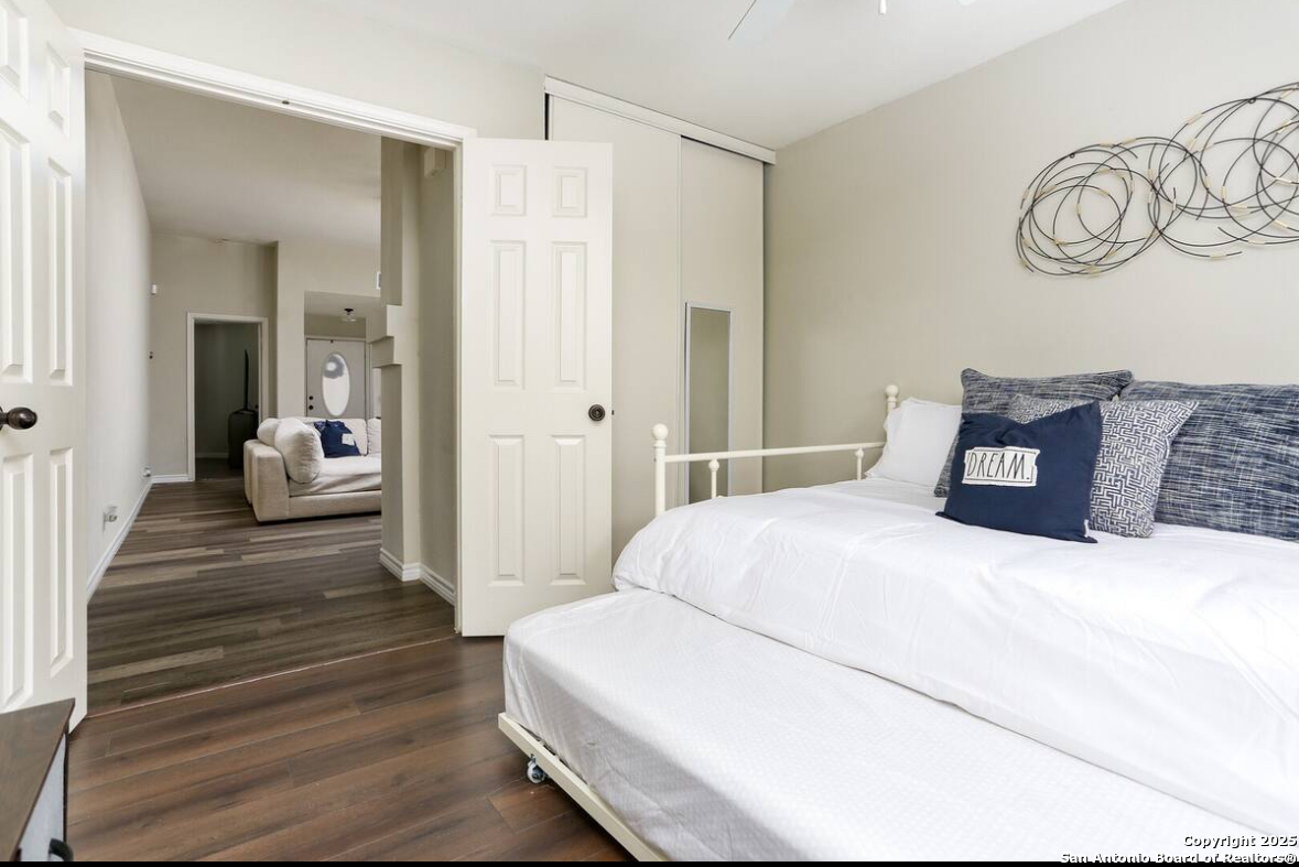 647 River Village San Antonio TX 78245