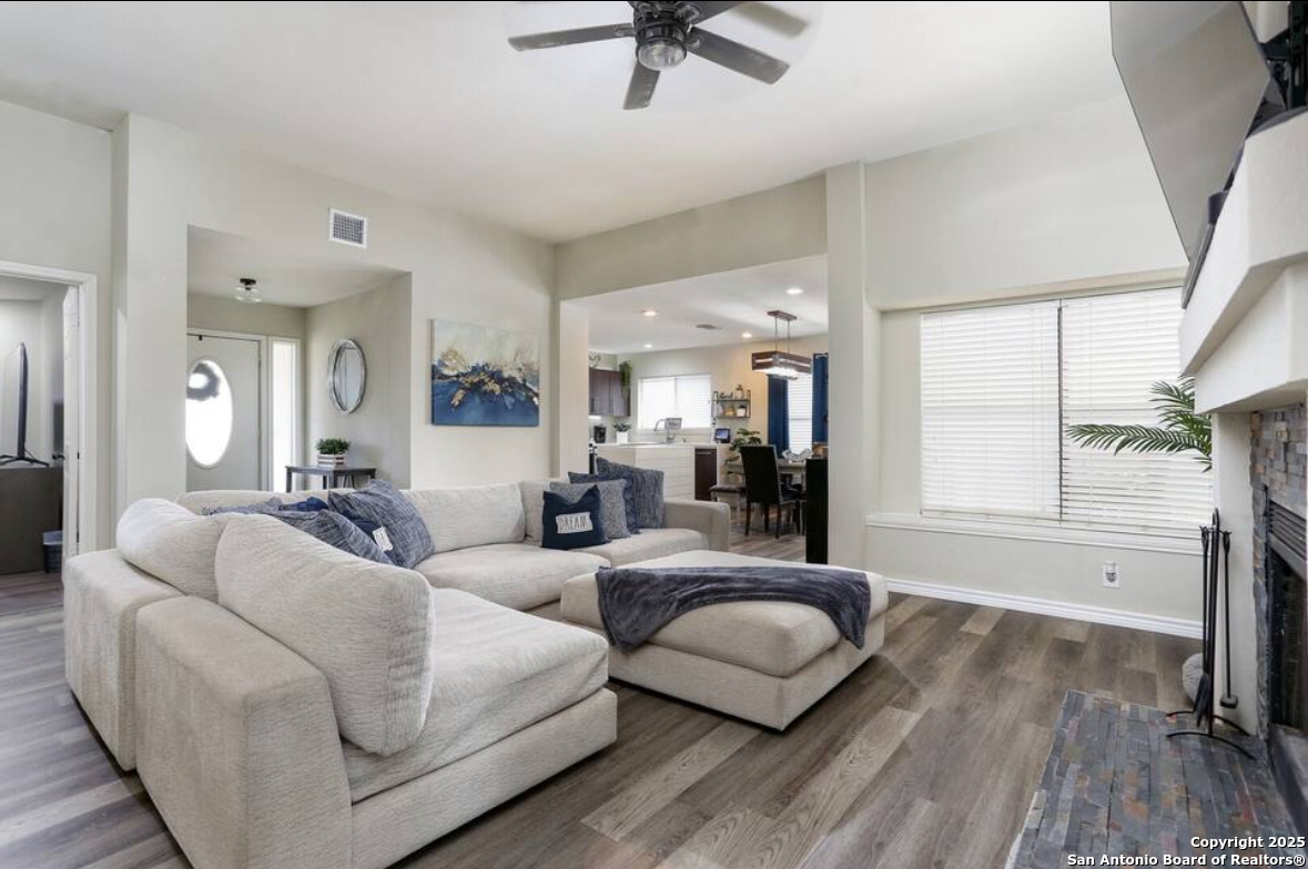 647 River Village San Antonio TX 78245