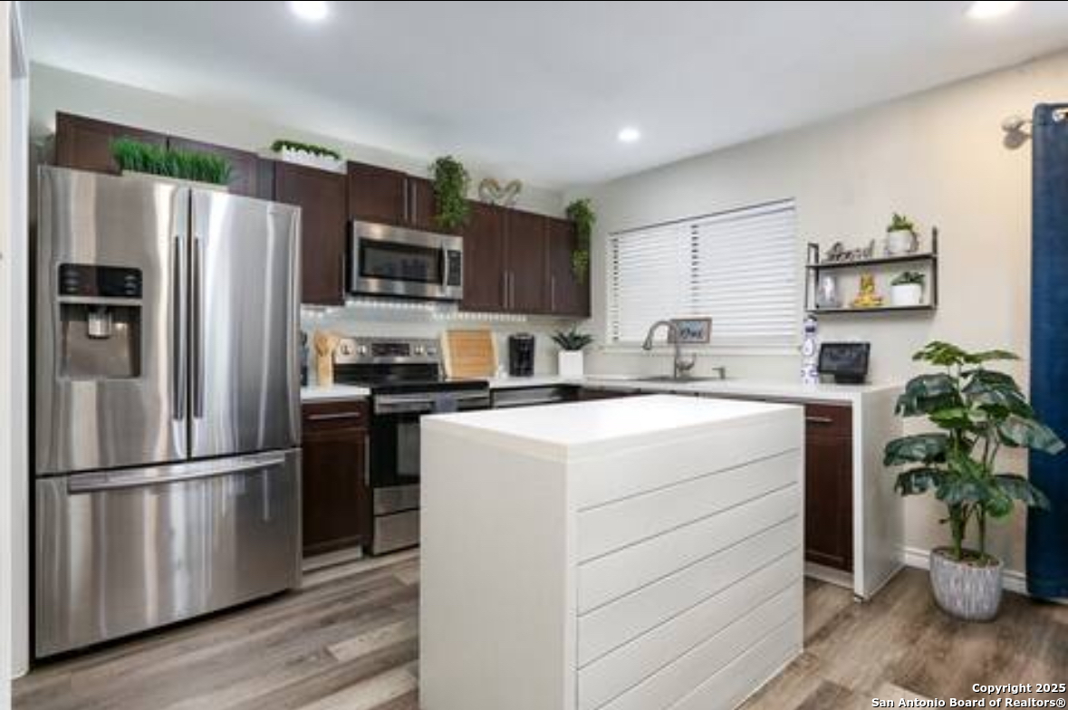 647 River Village San Antonio TX 78245