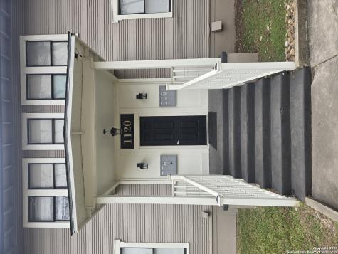 1120 W Woodlawn Avenue San Antonio TX 78201