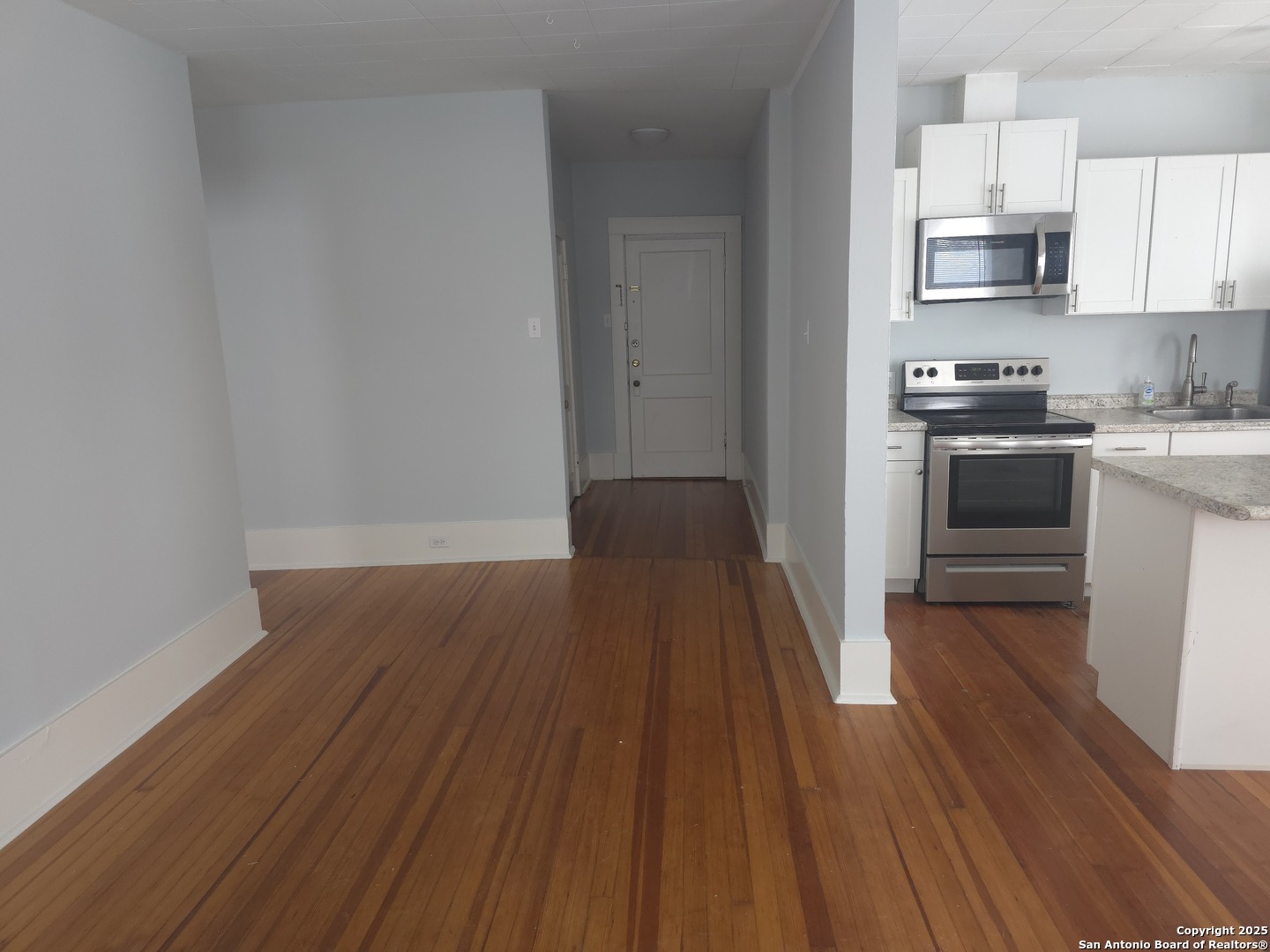 1120 W Woodlawn Avenue San Antonio TX 78201