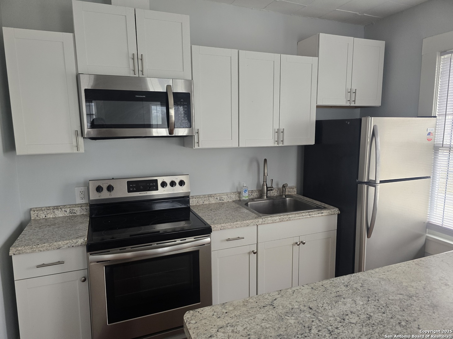 1120 W Woodlawn Avenue San Antonio TX 78201