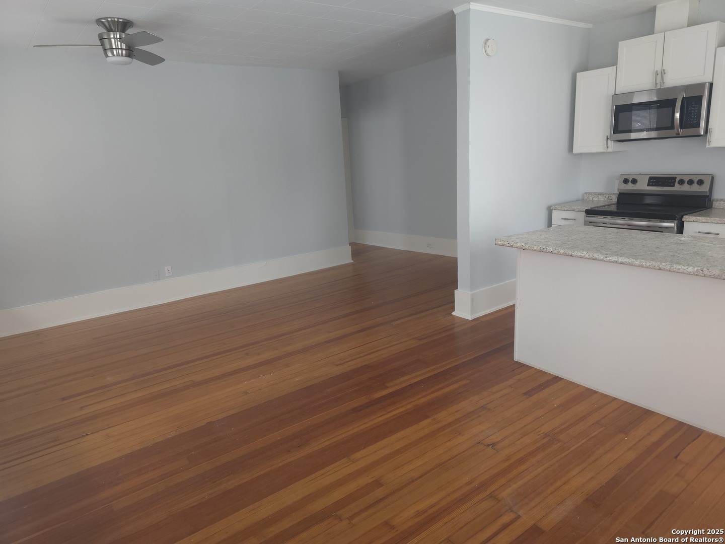 1120 W Woodlawn Avenue San Antonio TX 78201