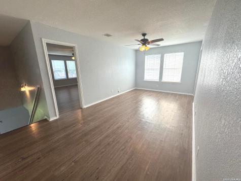 12926 Thomas Sumter Street San Antonio TX 78233