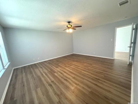12926 Thomas Sumter Street San Antonio TX 78233