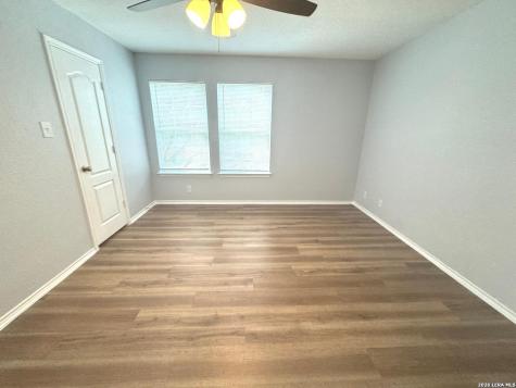 12926 Thomas Sumter Street San Antonio TX 78233