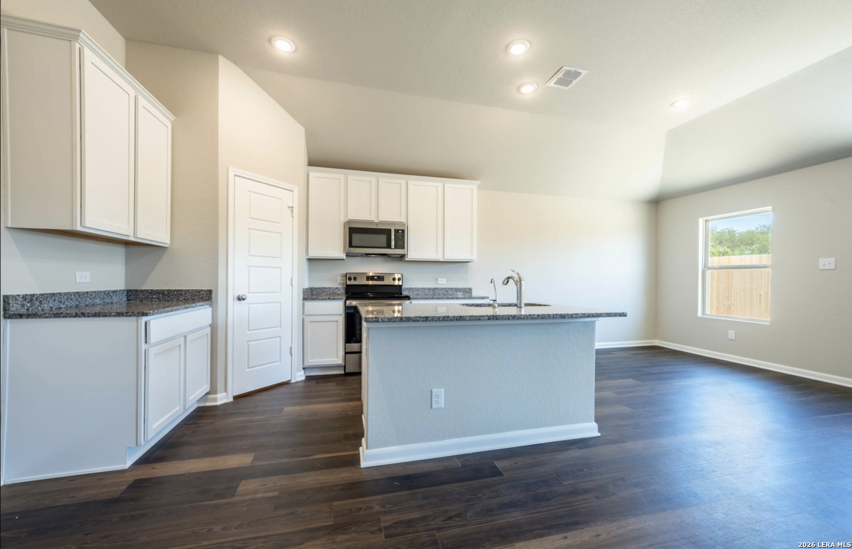 7106 Emerald Valley San Antonio TX 78242