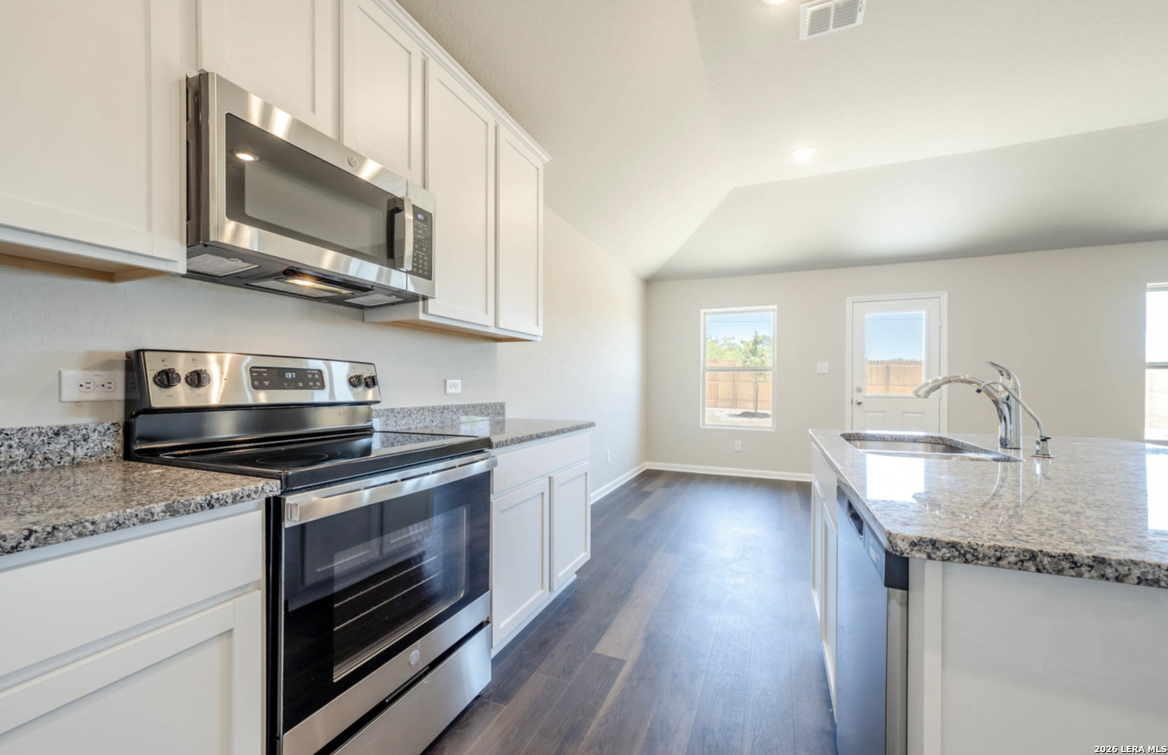 7106 Emerald Valley San Antonio TX 78242