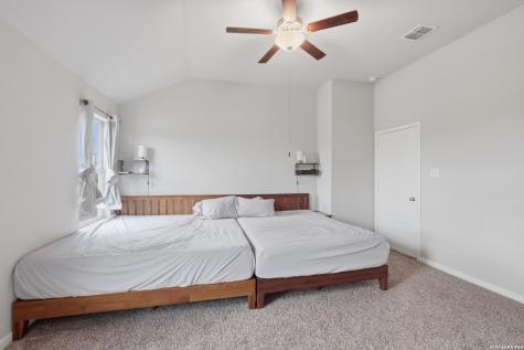 7102 Emerald Valley San Antonio TX 78242