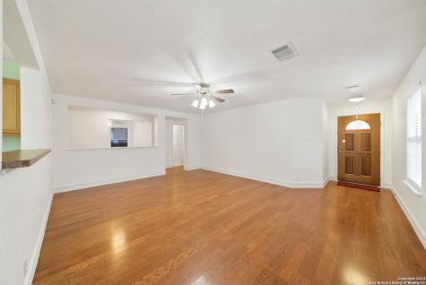 10215 Tiger Bay San Antonio TX 78251