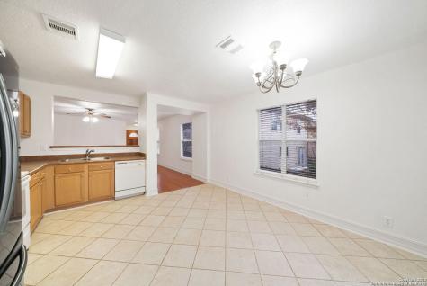 10215 Tiger Bay San Antonio TX 78251