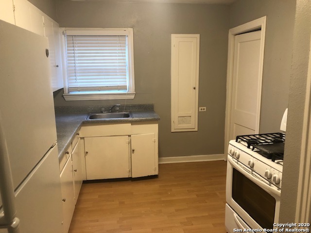 726 E Grayson Street San Antonio TX 78208