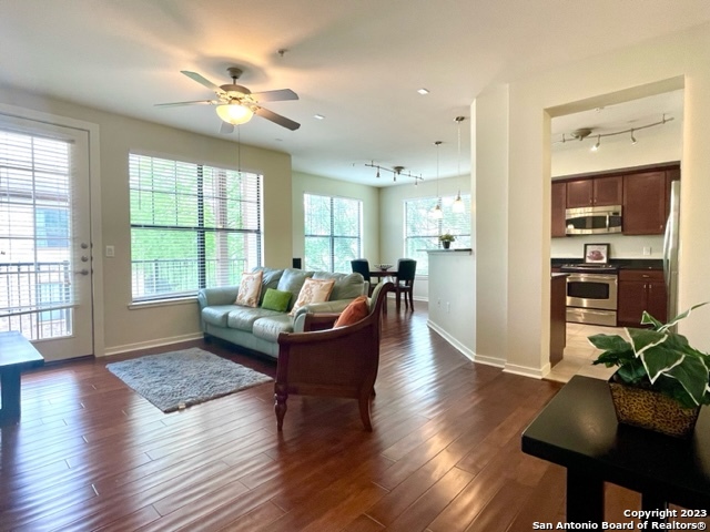 7342 Oak Manor San Antonio TX 78229