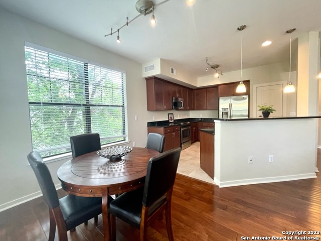 7342 Oak Manor San Antonio TX 78229