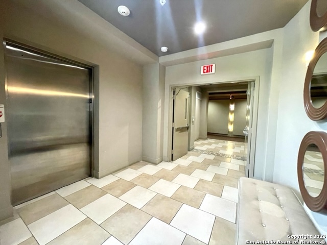 7342 Oak Manor San Antonio TX 78229