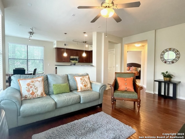 7342 Oak Manor San Antonio TX 78229