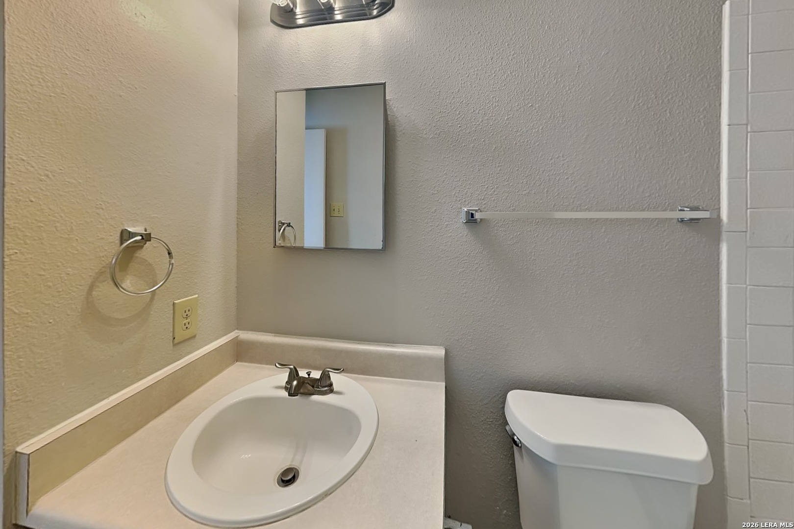 2162 Mossy Creek San Antonio TX 78245