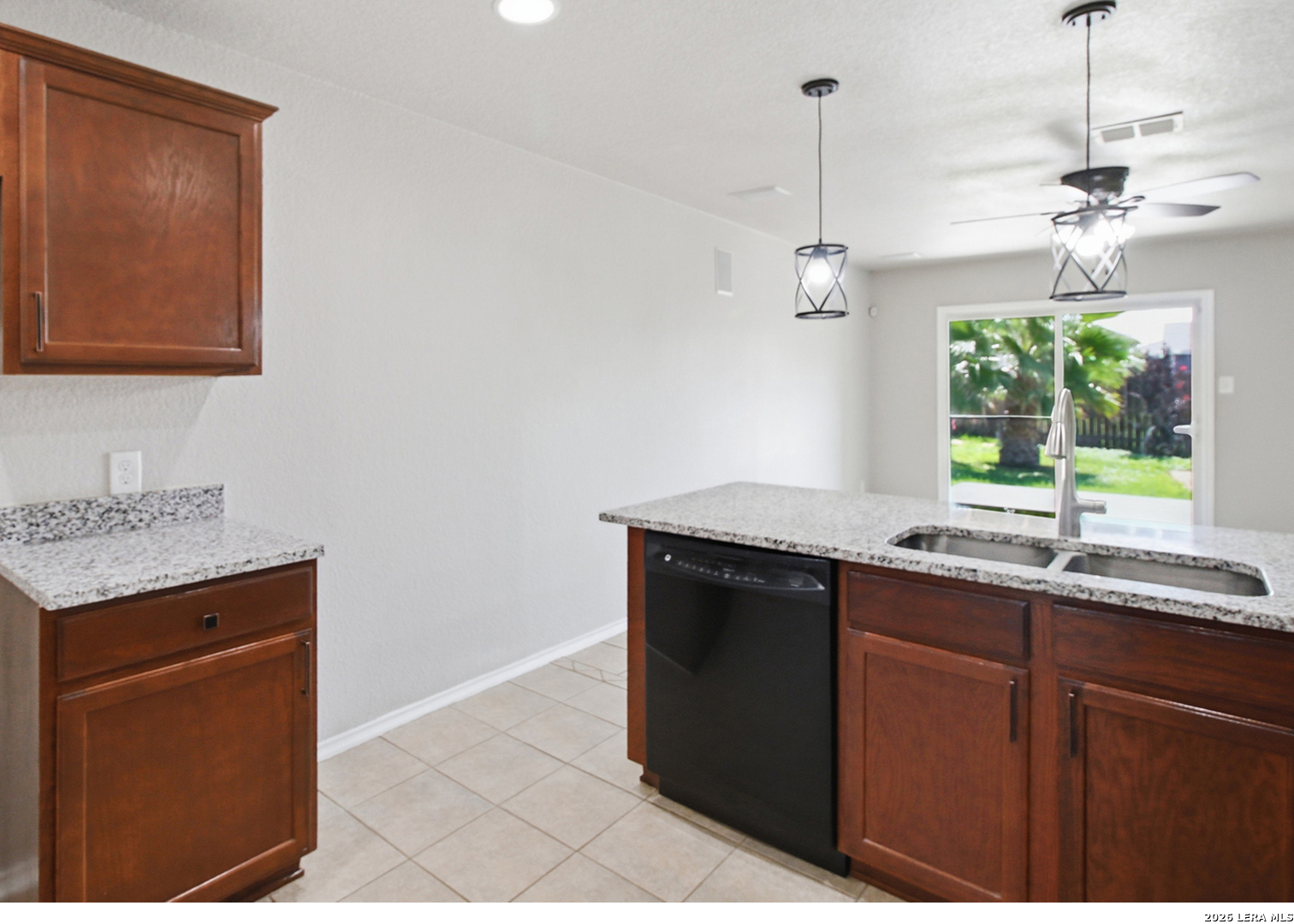 2334 Camberly View Converse TX 78109