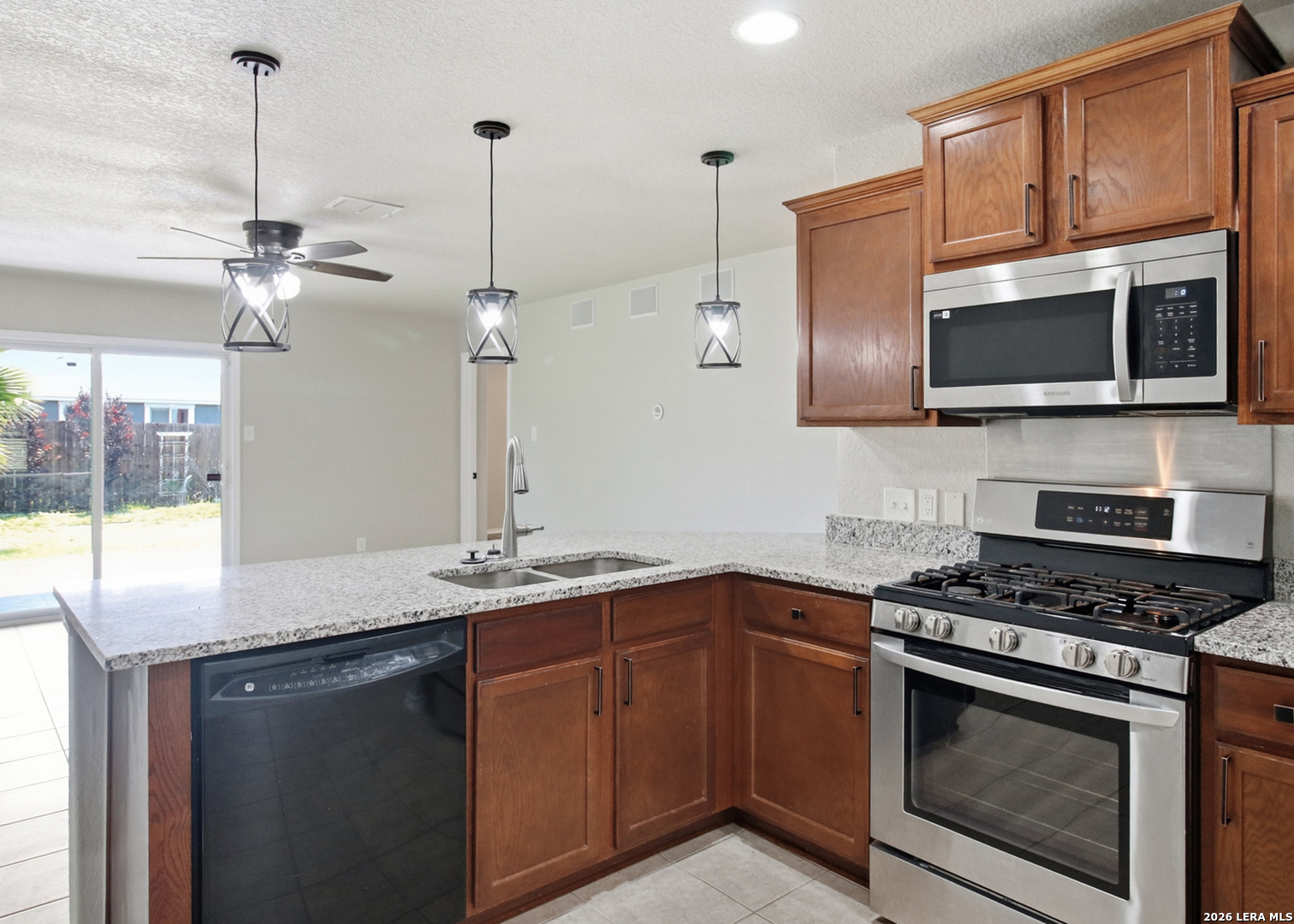2334 Camberly View Converse TX 78109