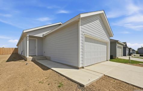 964 Pastar Creek Seguin TX 78155