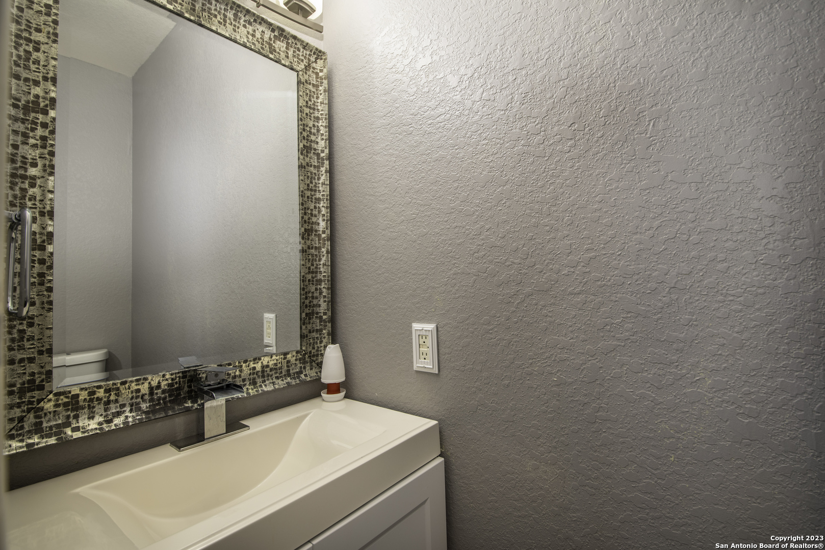 6527 Ithaca Falls San Antonio TX 78239