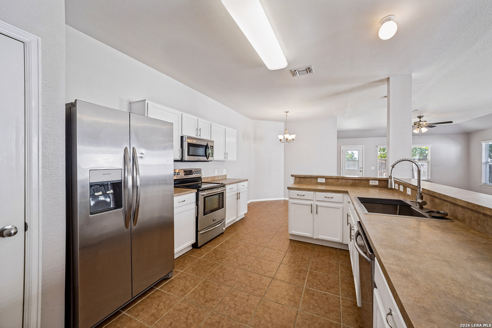 3727 Fiesta Trail San Antonio TX 78245