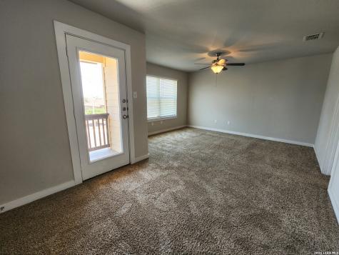 319 Creekside Curve New Braunfels TX 78130