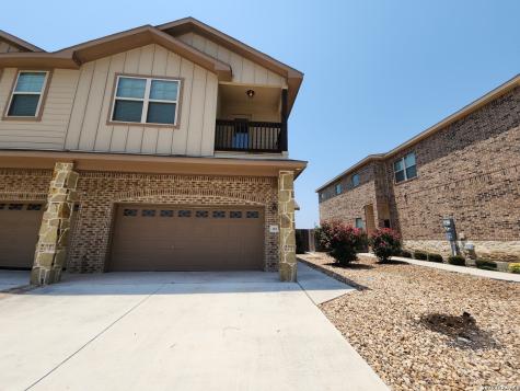 319 Creekside Curve New Braunfels TX 78130