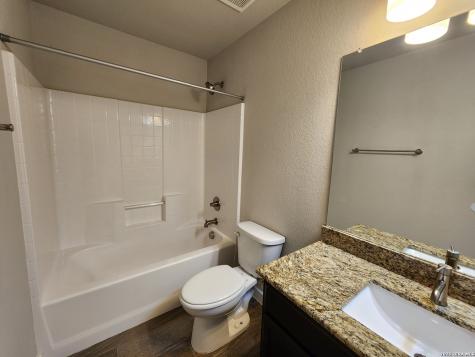 319 Creekside Curve New Braunfels TX 78130