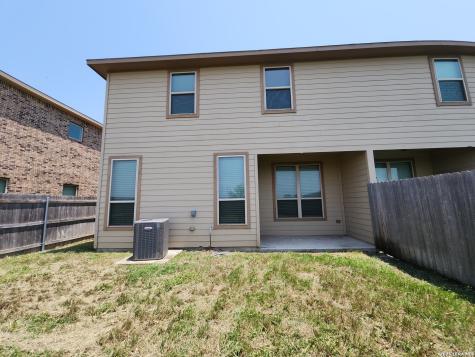 319 Creekside Curve New Braunfels TX 78130
