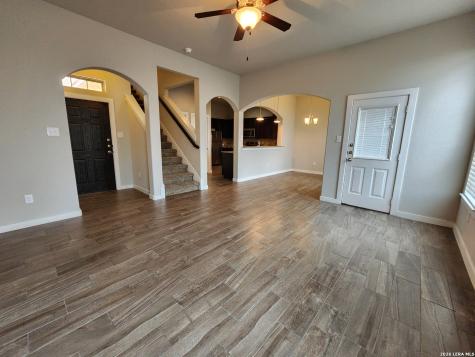 319 Creekside Curve New Braunfels TX 78130