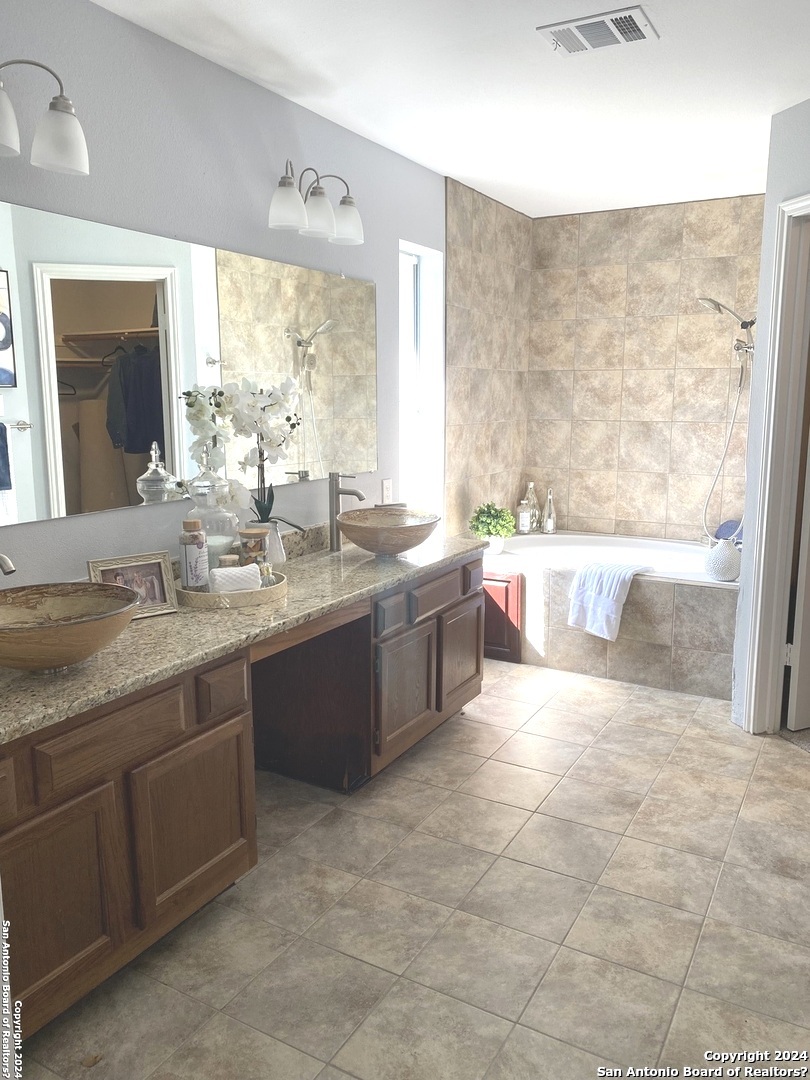 576 Gallagher Canyon Lake TX 78133