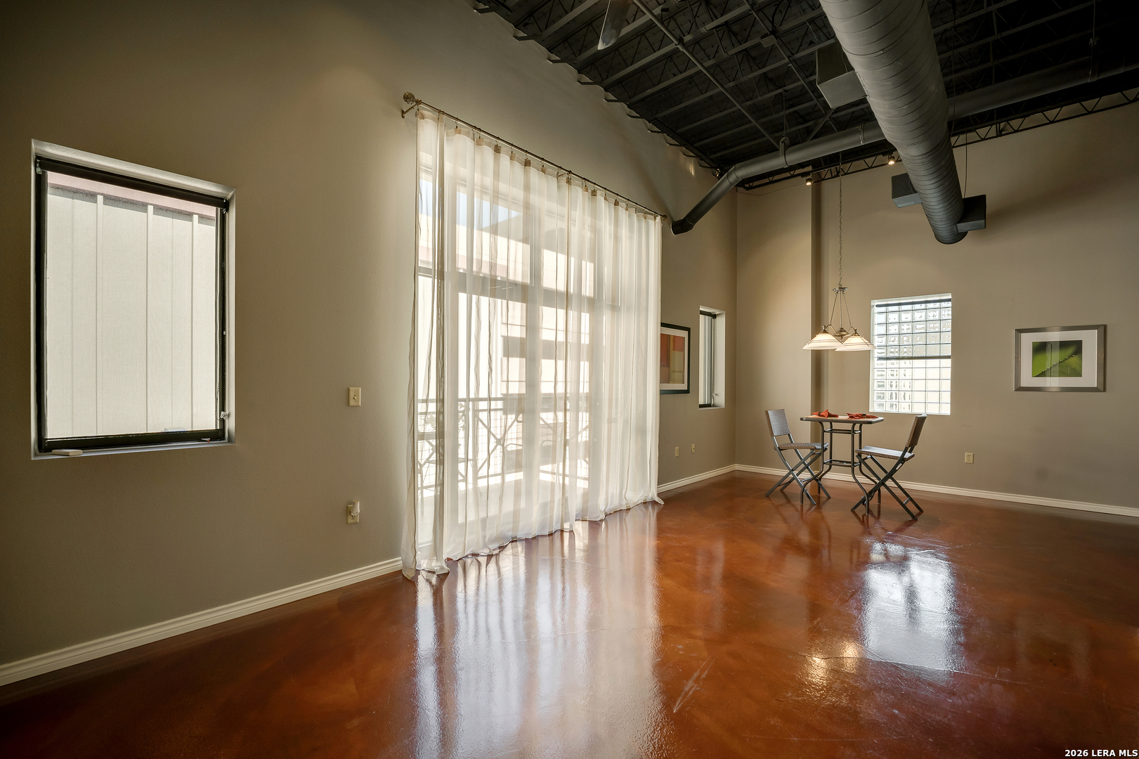 214 E Travis San Antonio TX 78205