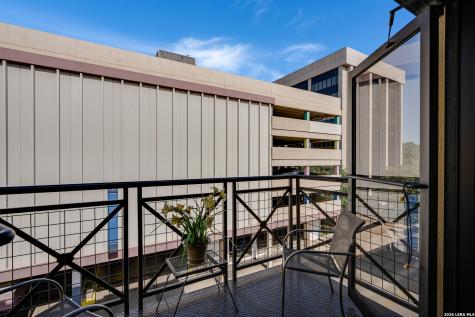 214 E Travis San Antonio TX 78205