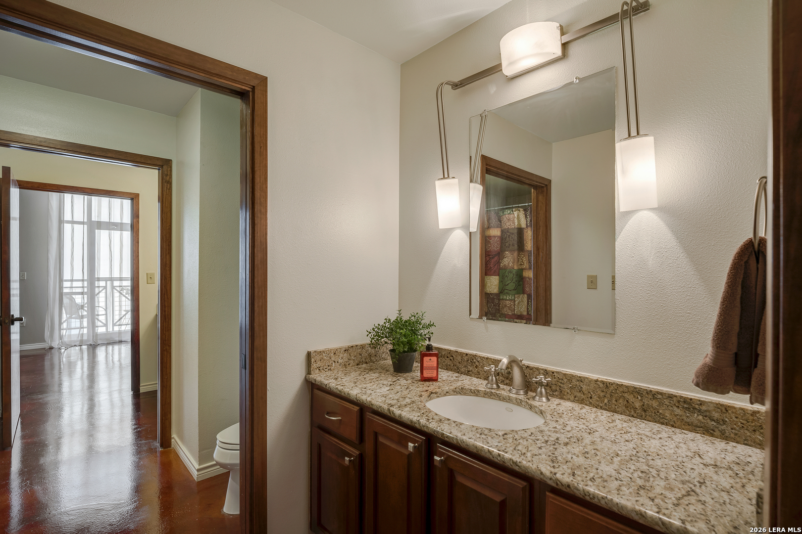 214 E Travis San Antonio TX 78205