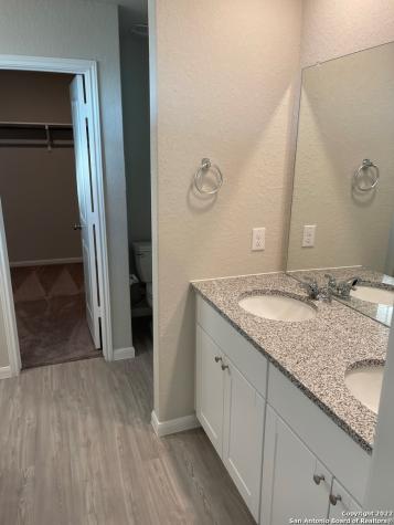 10538 Borlaug Street Converse TX 78109
