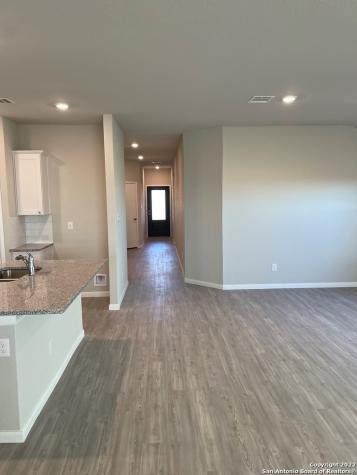 10538 Borlaug Street Converse TX 78109
