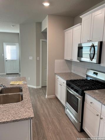 10538 Borlaug Street Converse TX 78109