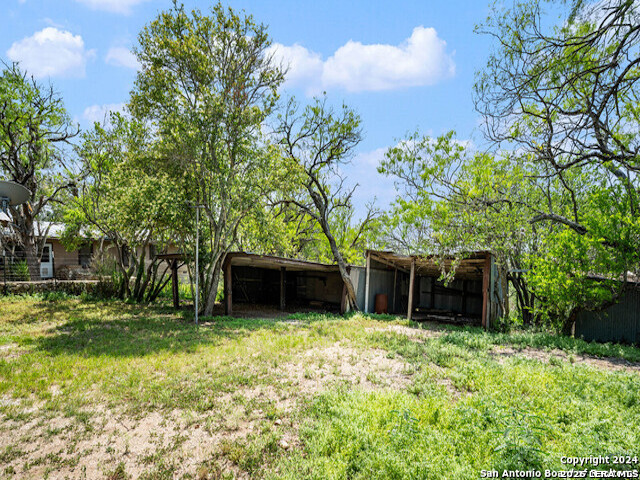 932 Toepperwein Road Converse TX 78109