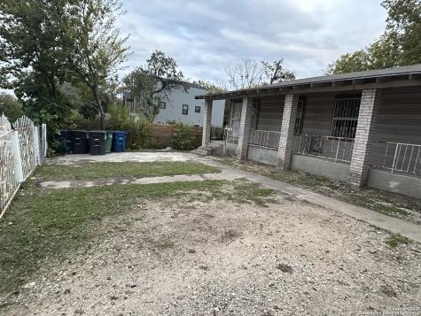 1218 Gardina San Antonio TX 78201