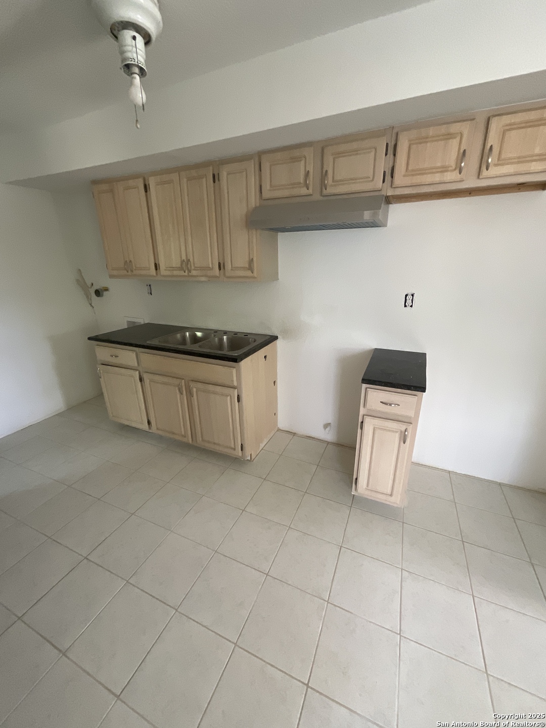 1218 Gardina San Antonio TX 78201
